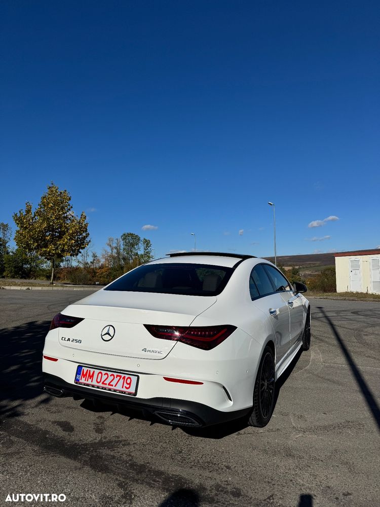 Mercedes-Benz CLA 250 4Matic 7G-DCT AMG Line - 9