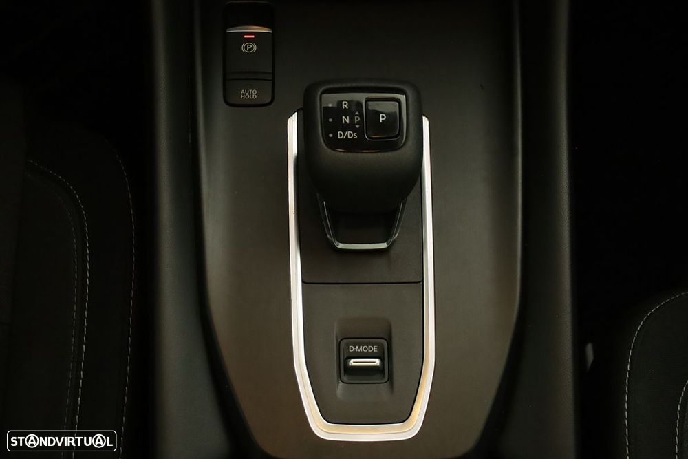 Nissan Qashqai 1.3 DIG-T N-Connecta LED Xtronic - 14