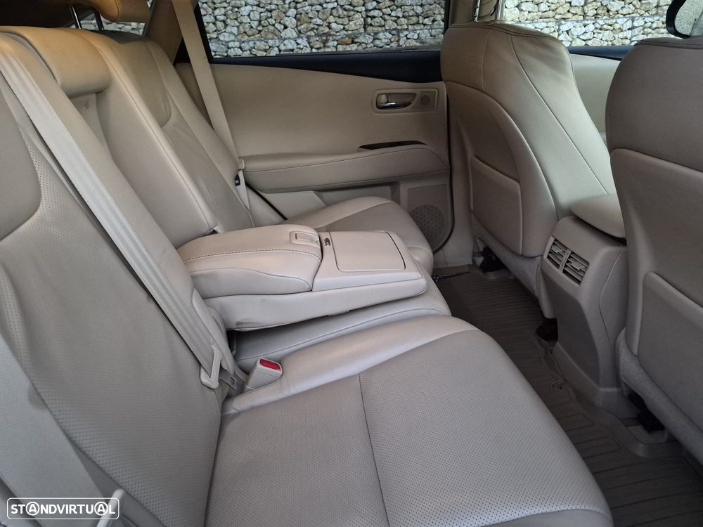Lexus RX 450h - 12
