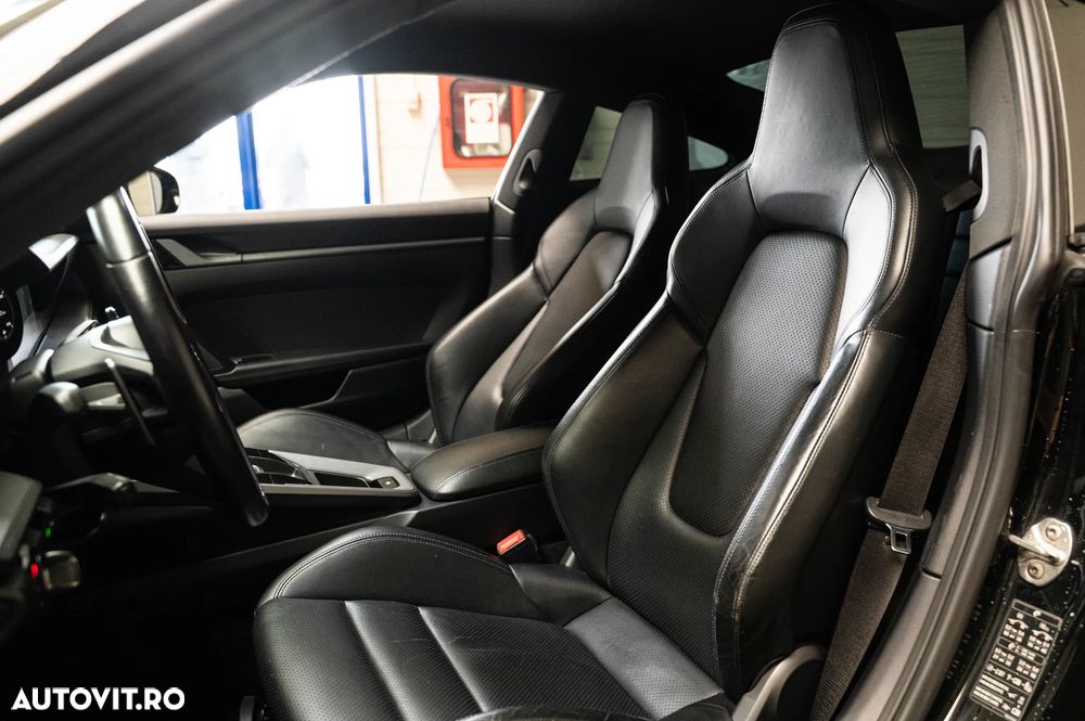 Porsche 911 Carrera S PDK - 6