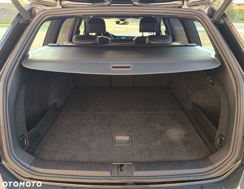 Volkswagen Passat 2.0 TDI 4Mot Elegance DSG - 38