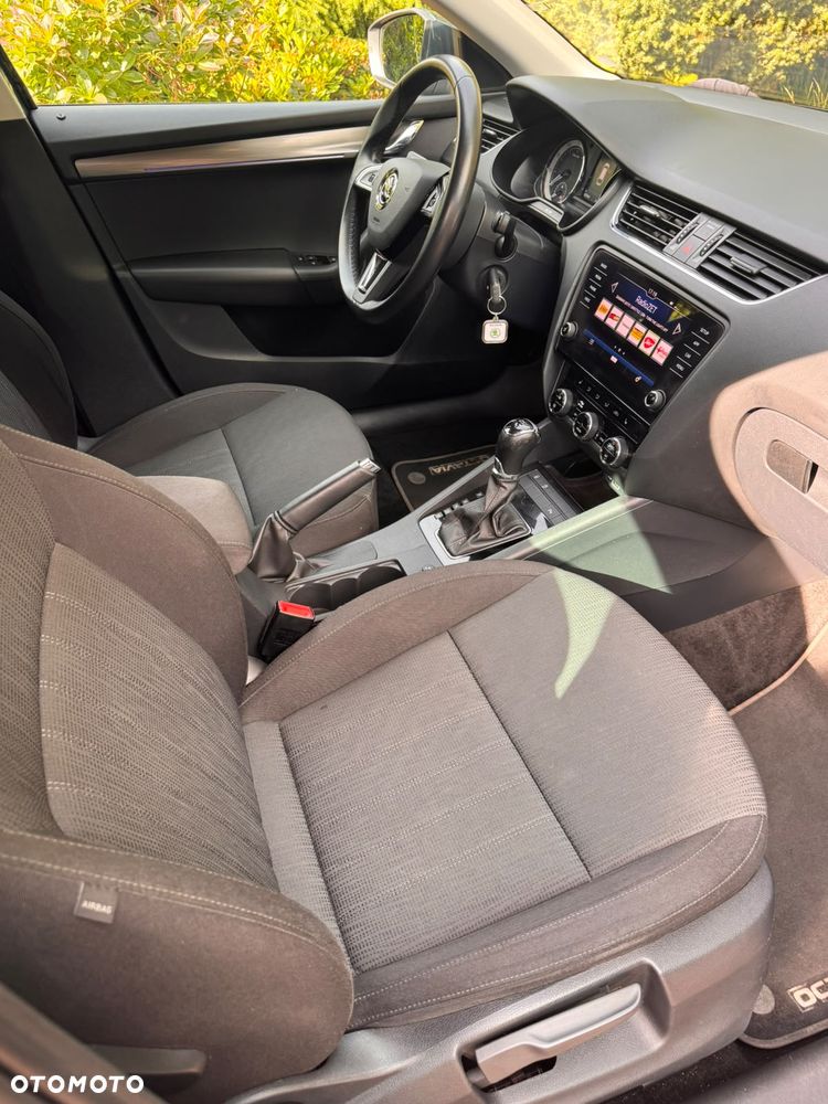 Skoda Octavia 1.5 TSI ACT Style DSG - 21