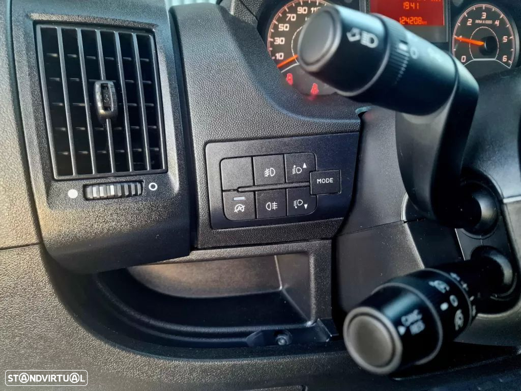 Peugeot Boxer 2.2 BlueHdi 120 L2H2 - AC - IVA Dedutível - 11