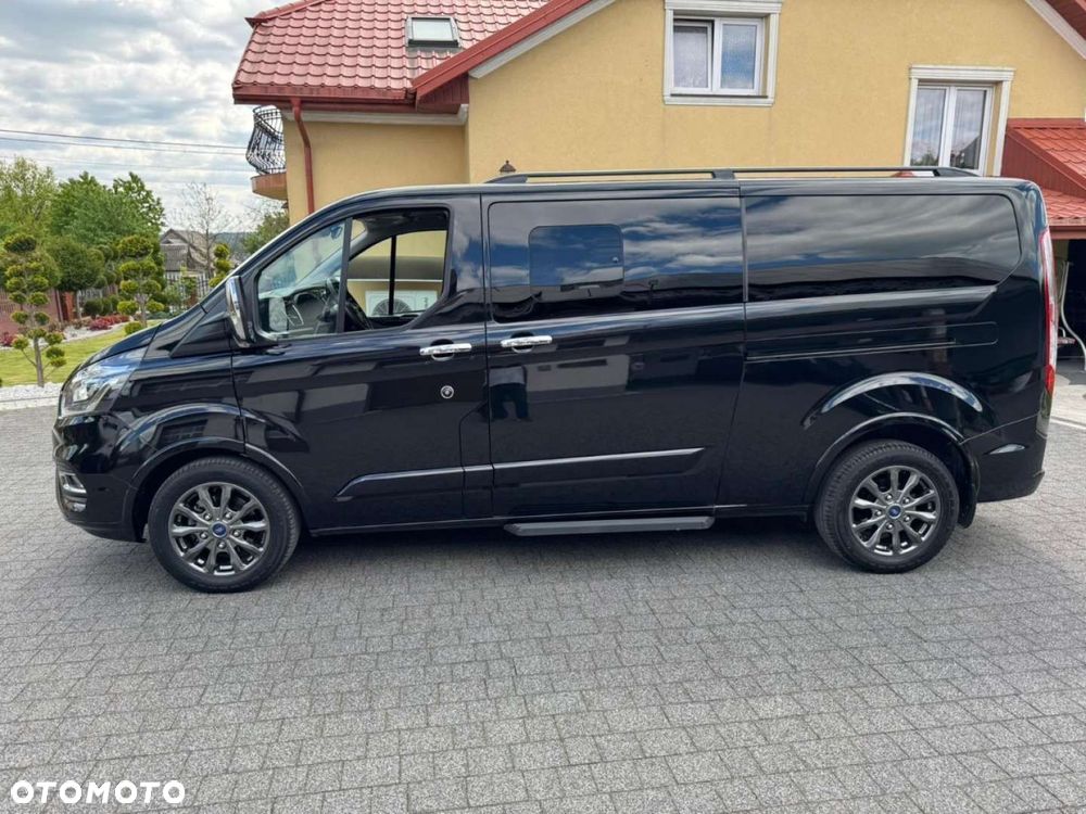 Ford Tourneo Custom - 14