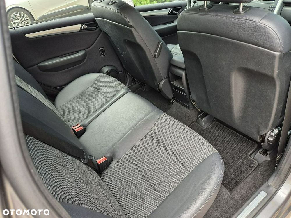 Mercedes-Benz Klasa A 180 BlueEFFICIENCY Avantgarde - 21
