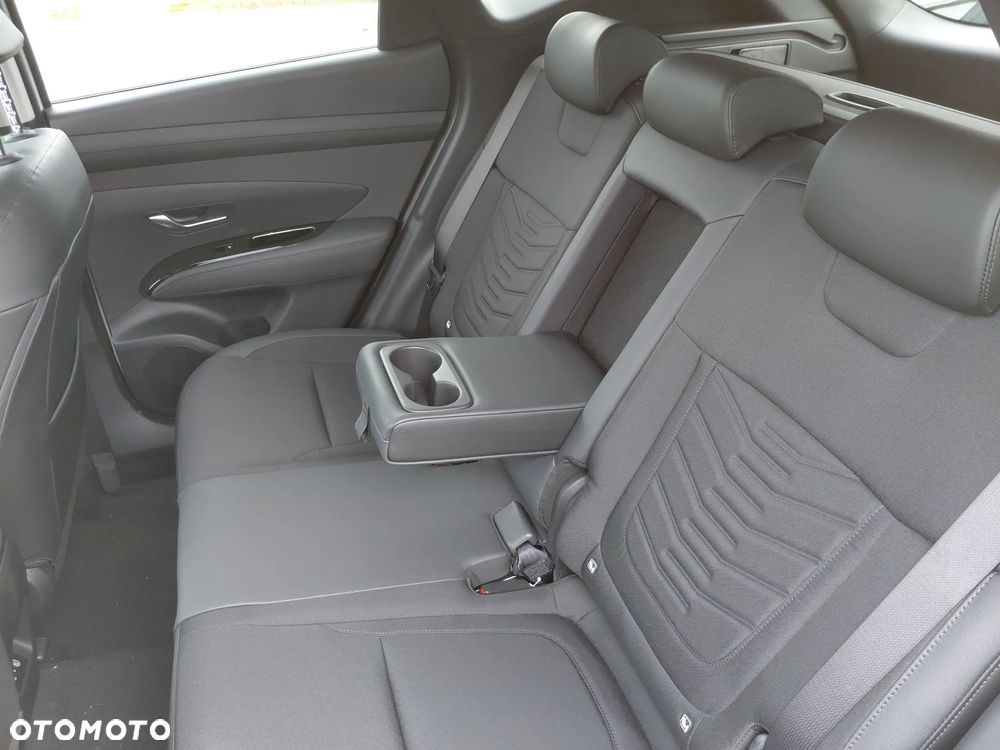 Hyundai Tucson - 16