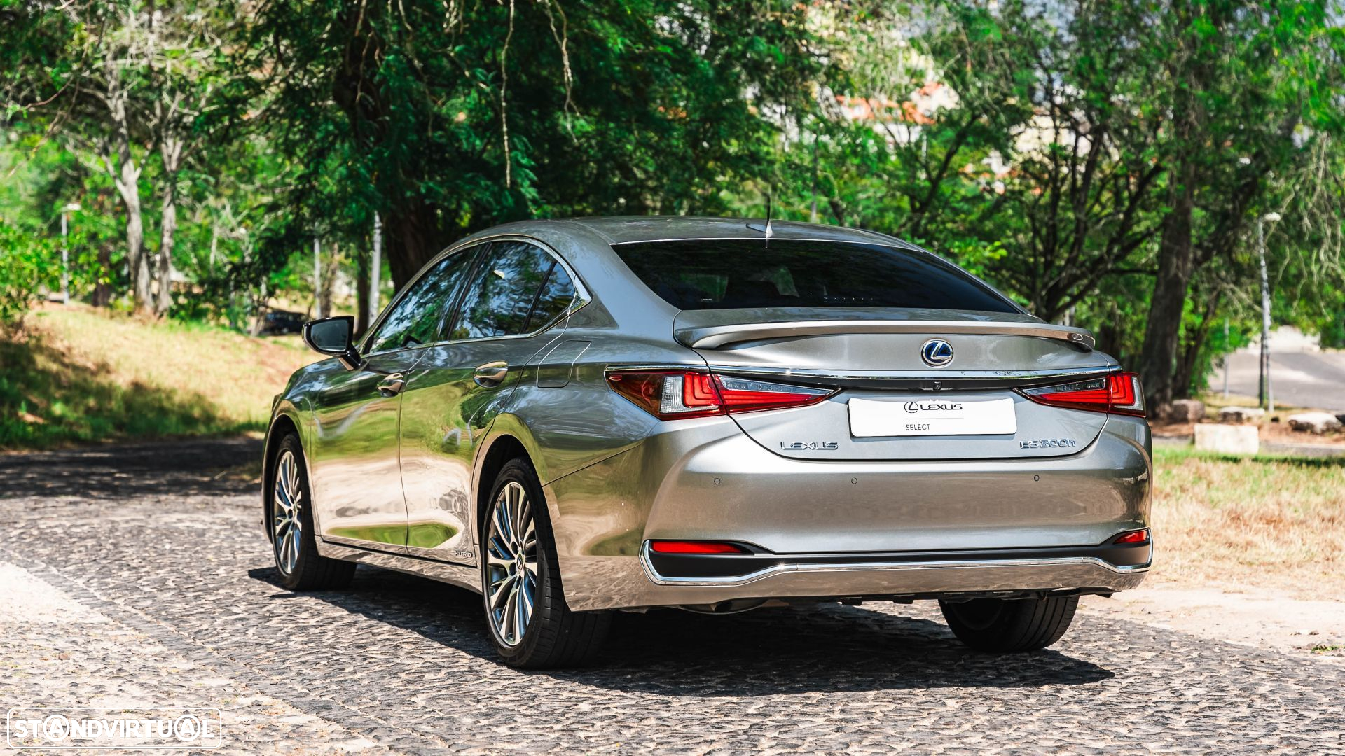 Lexus ES 300h Special Edition - 7