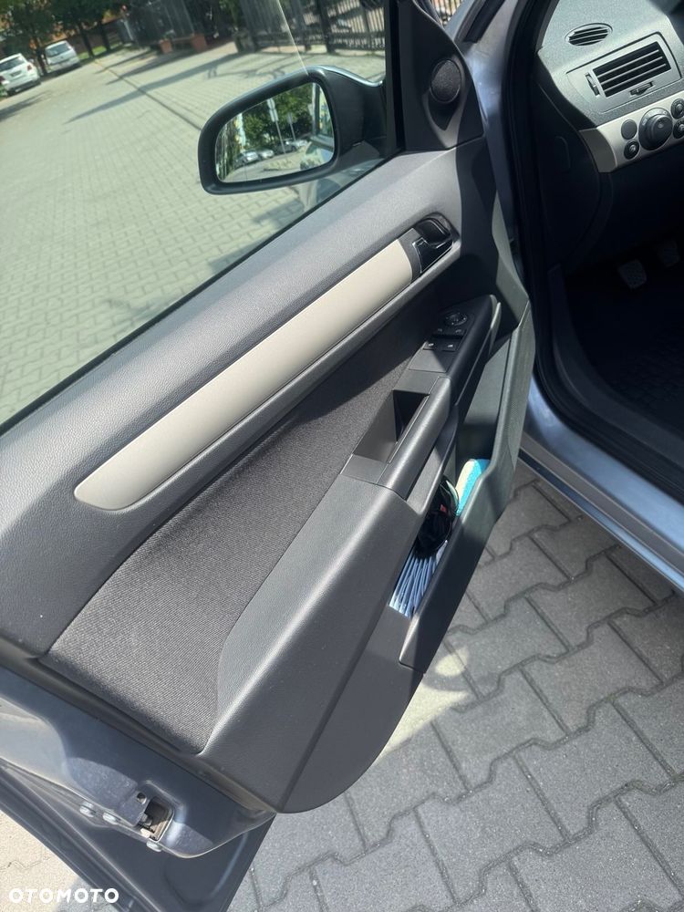 Opel Astra III 1.4 Enjoy - 12