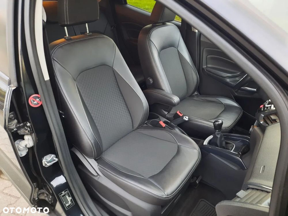 Ford EcoSport - 24