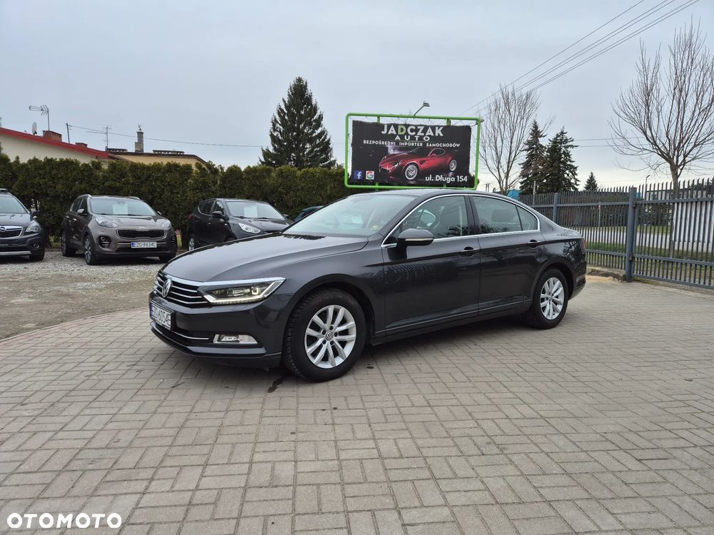 Volkswagen Passat 1.6 TDI BMT Comfortline - 4