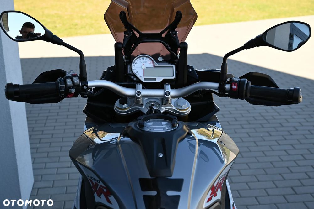 BMW XR - 7