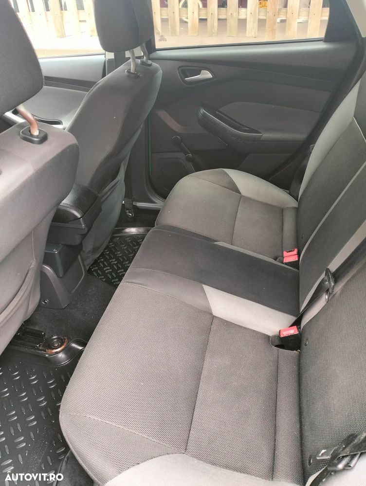 Ford Focus 1.6 TDCI DPF Trend - 4