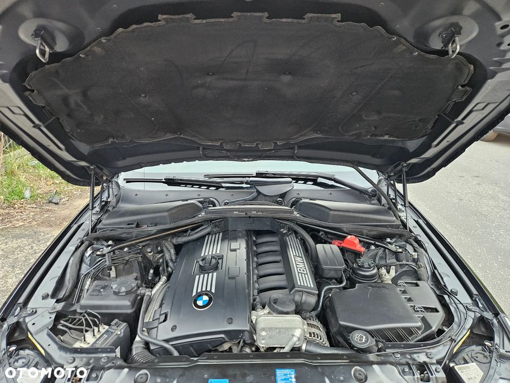 BMW Seria 5 523i - 18