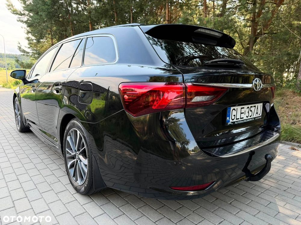 Toyota Avensis 1.8 Premium MS - 7