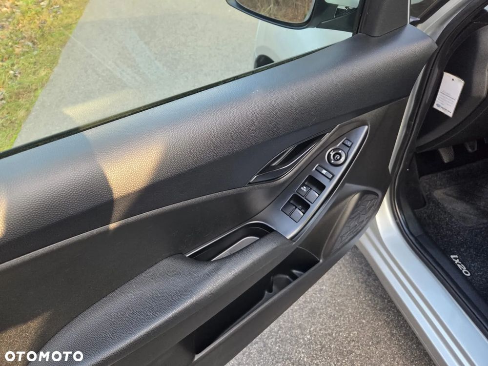 Hyundai ix20 1.4 blue Comfort - 27