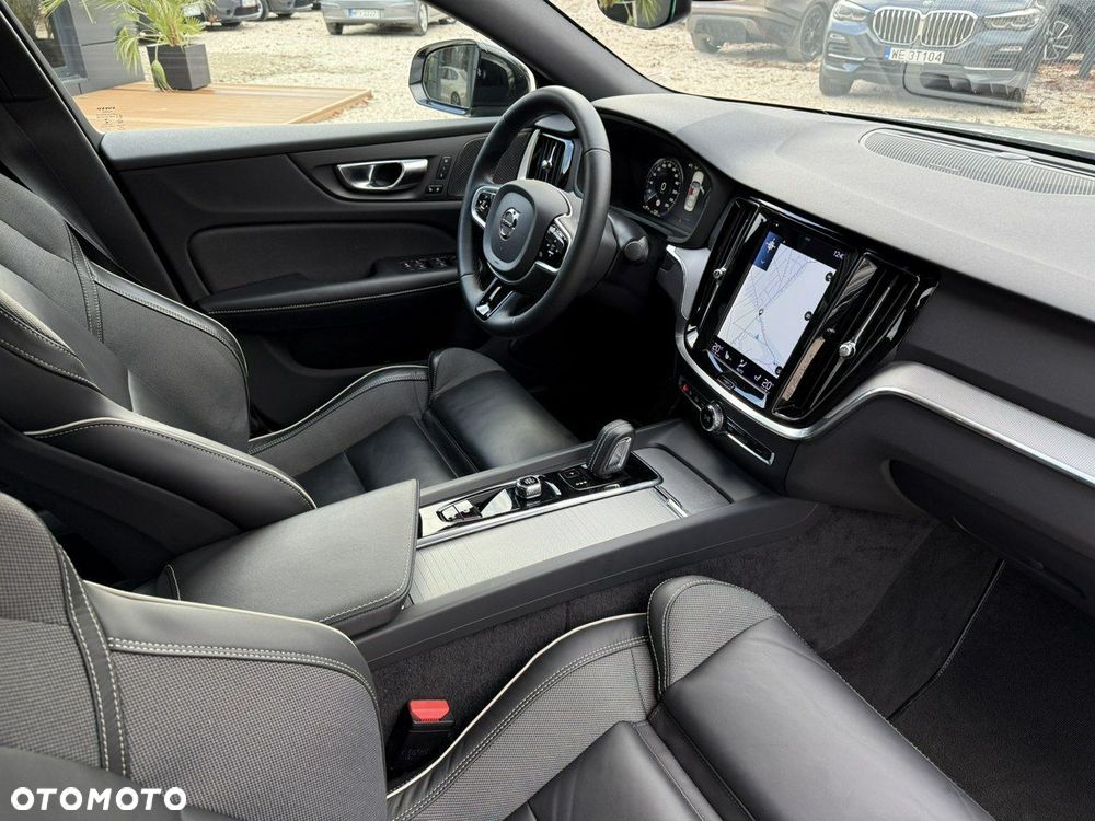 Volvo S60 B4 B R-Design - 35