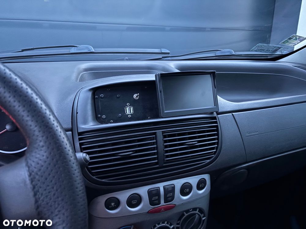 Fiat Punto - 10