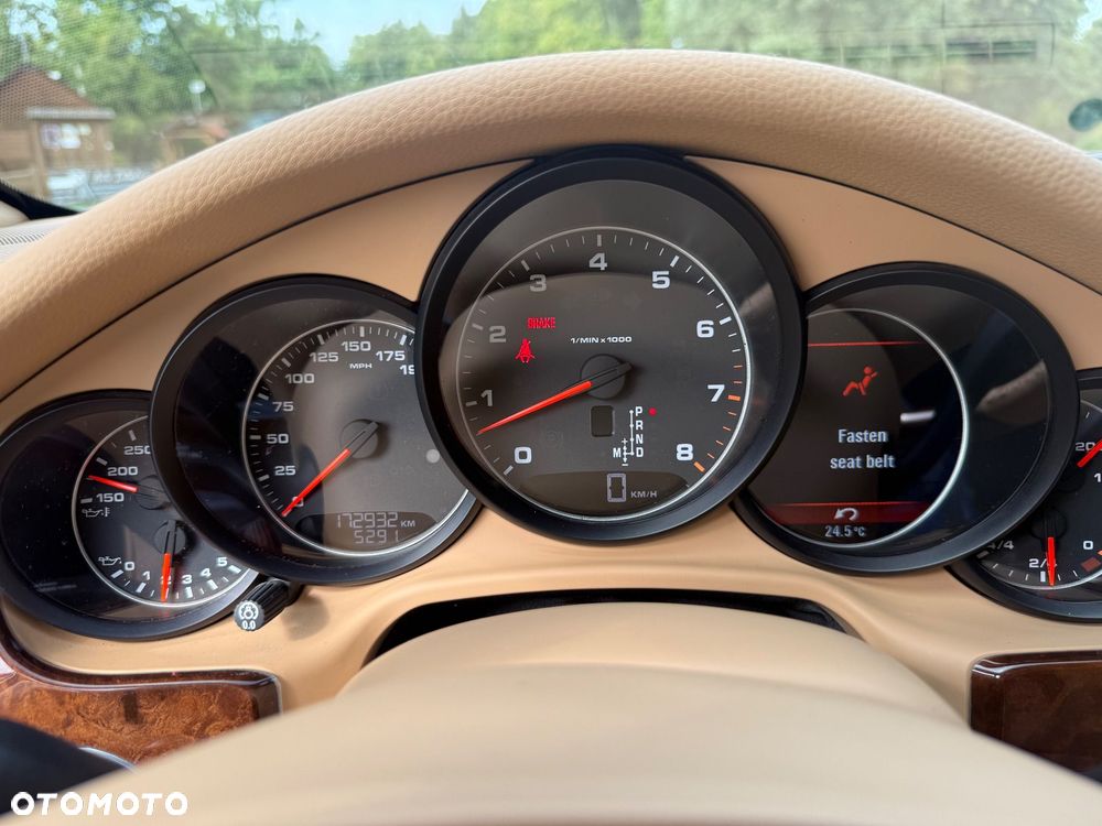 Porsche Panamera Platinum Edition PDK - 20