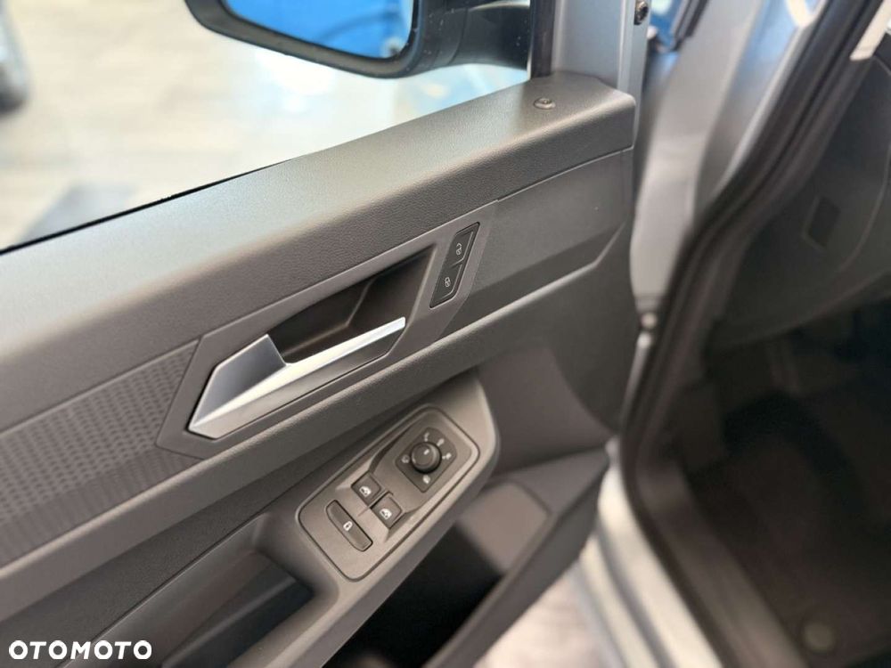 Ford Tourneo Connect - 14