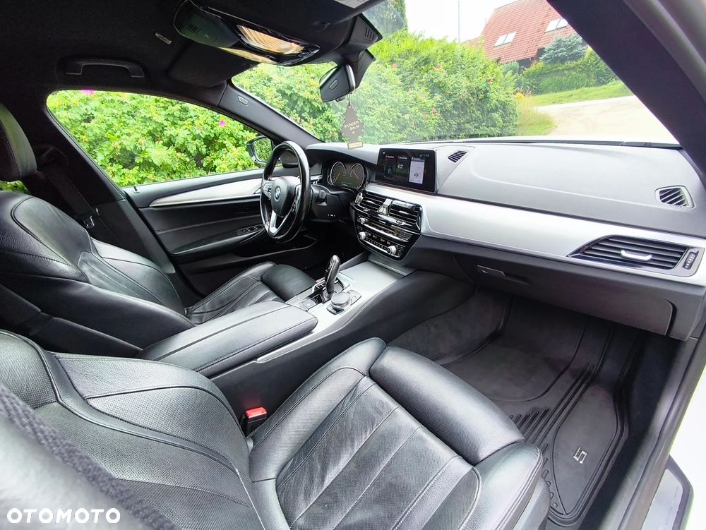 BMW Seria 5 520d Sport Line - 16