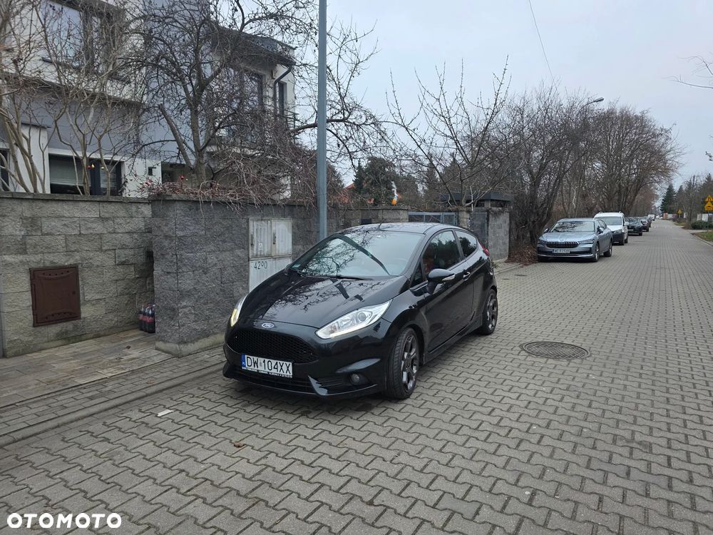 Ford Fiesta 1.6 EcoBoost ST - 6