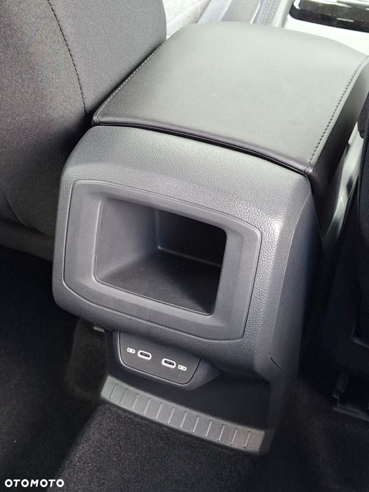 Volkswagen T-Cross 1.0 TSI Life Plus - 25