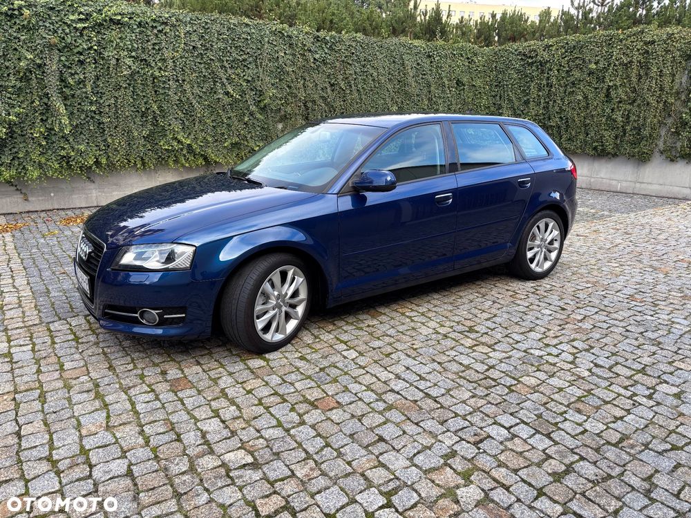 Audi A3 Sportback - 1