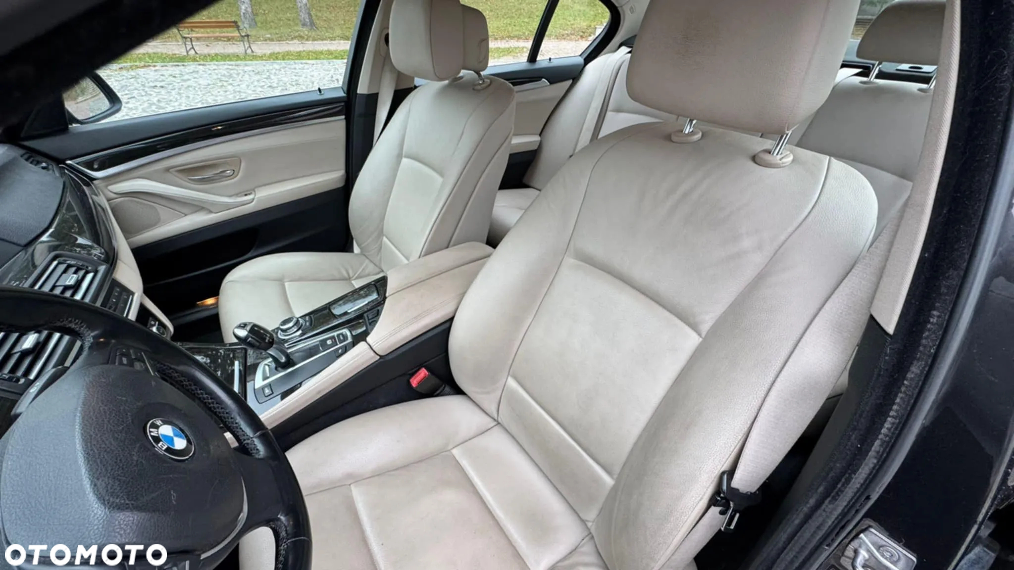 BMW Seria 5 523i Touring - 38