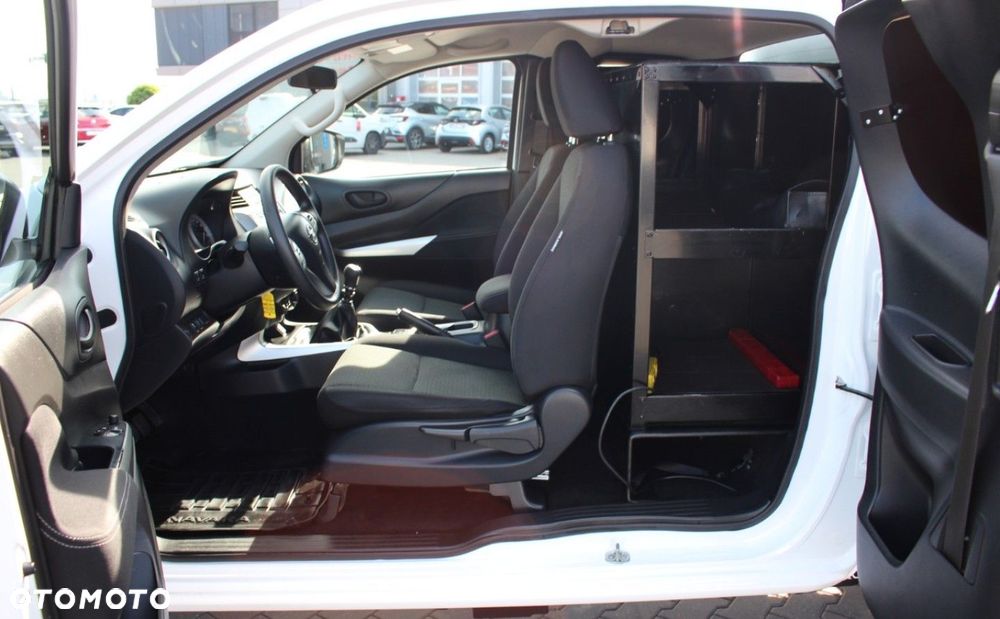 Nissan Navara - 12