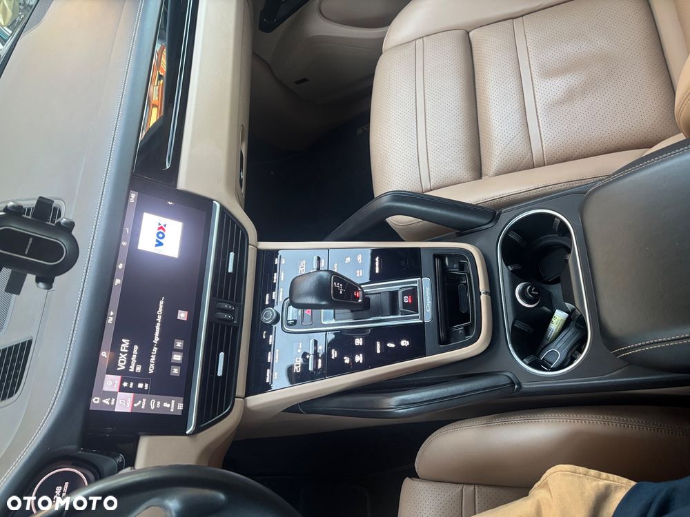 Porsche Cayenne Standard - 6
