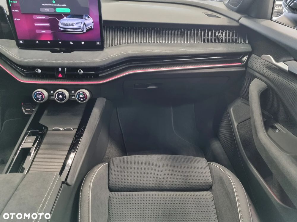Skoda Superb 2.0 TSI Sportline DSG - 27