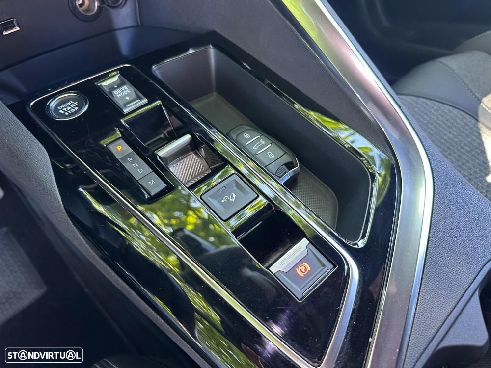 Peugeot 5008 1.5 BlueHDi Allure Pack EAT8 - 24