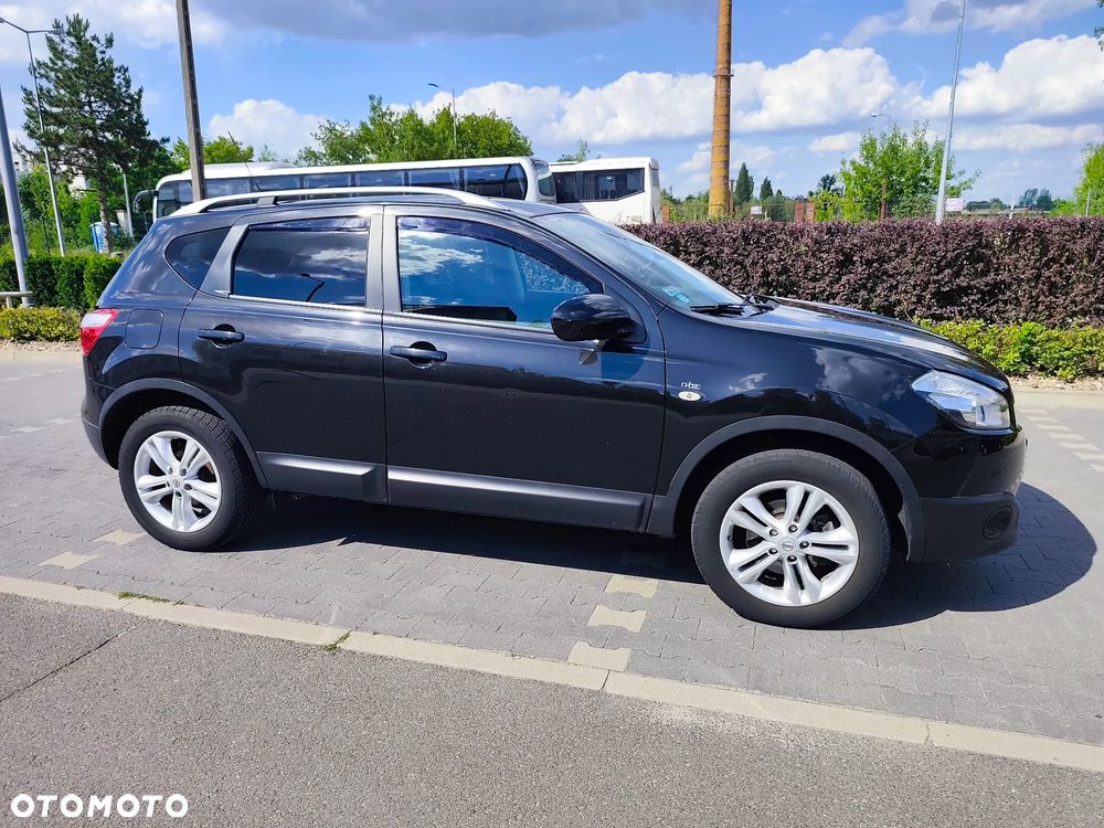 Nissan Qashqai 1.6 Tekna - 2