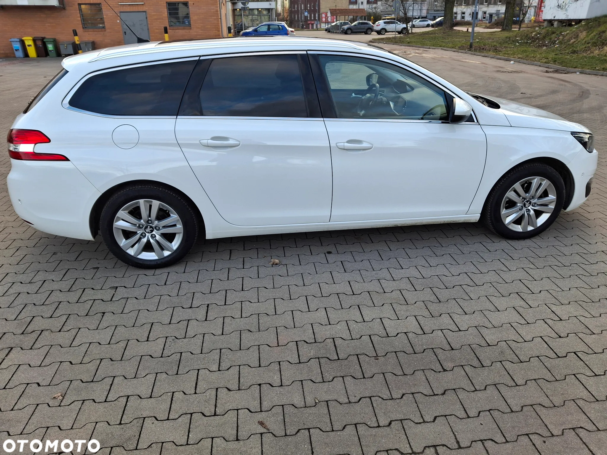 Peugeot 308 1.2 PureTech Allure S&S - 7