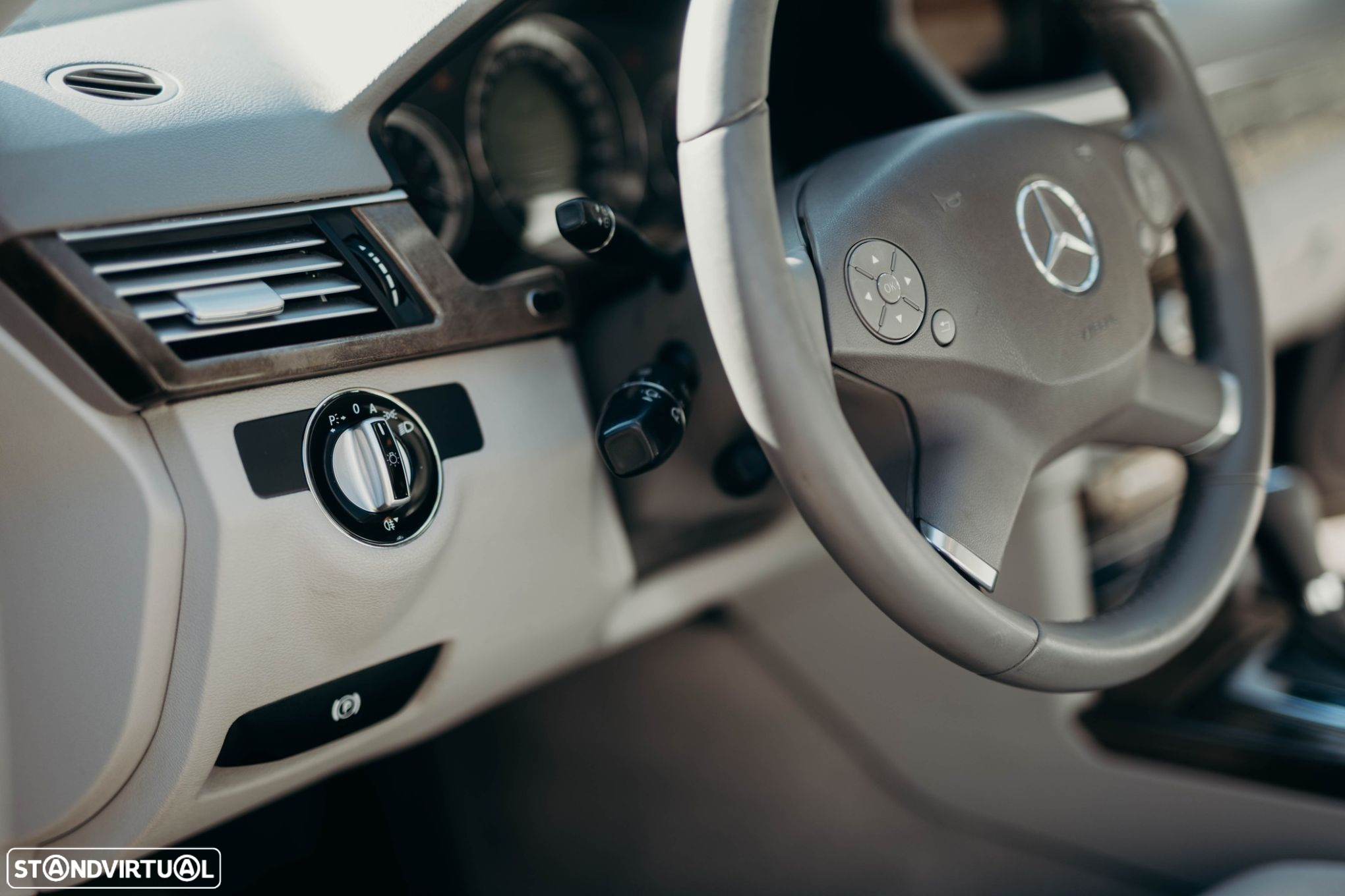 Mercedes-Benz E 250 CGi Elegance BlueEfficiency - 18