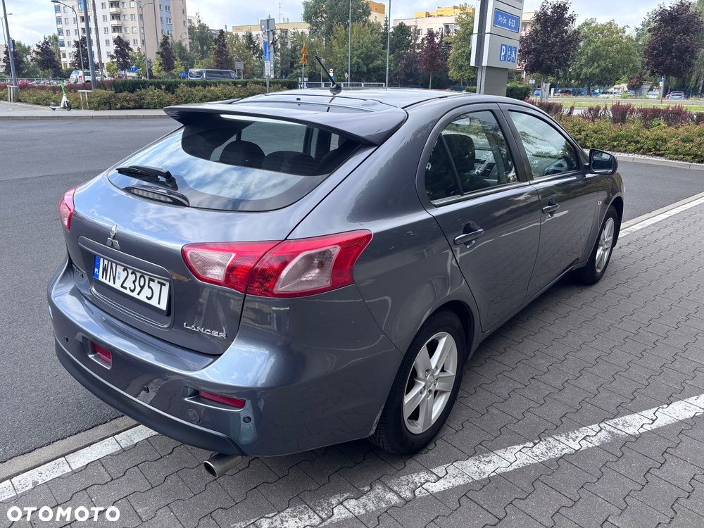 Mitsubishi Lancer 1.5 Invite - 4