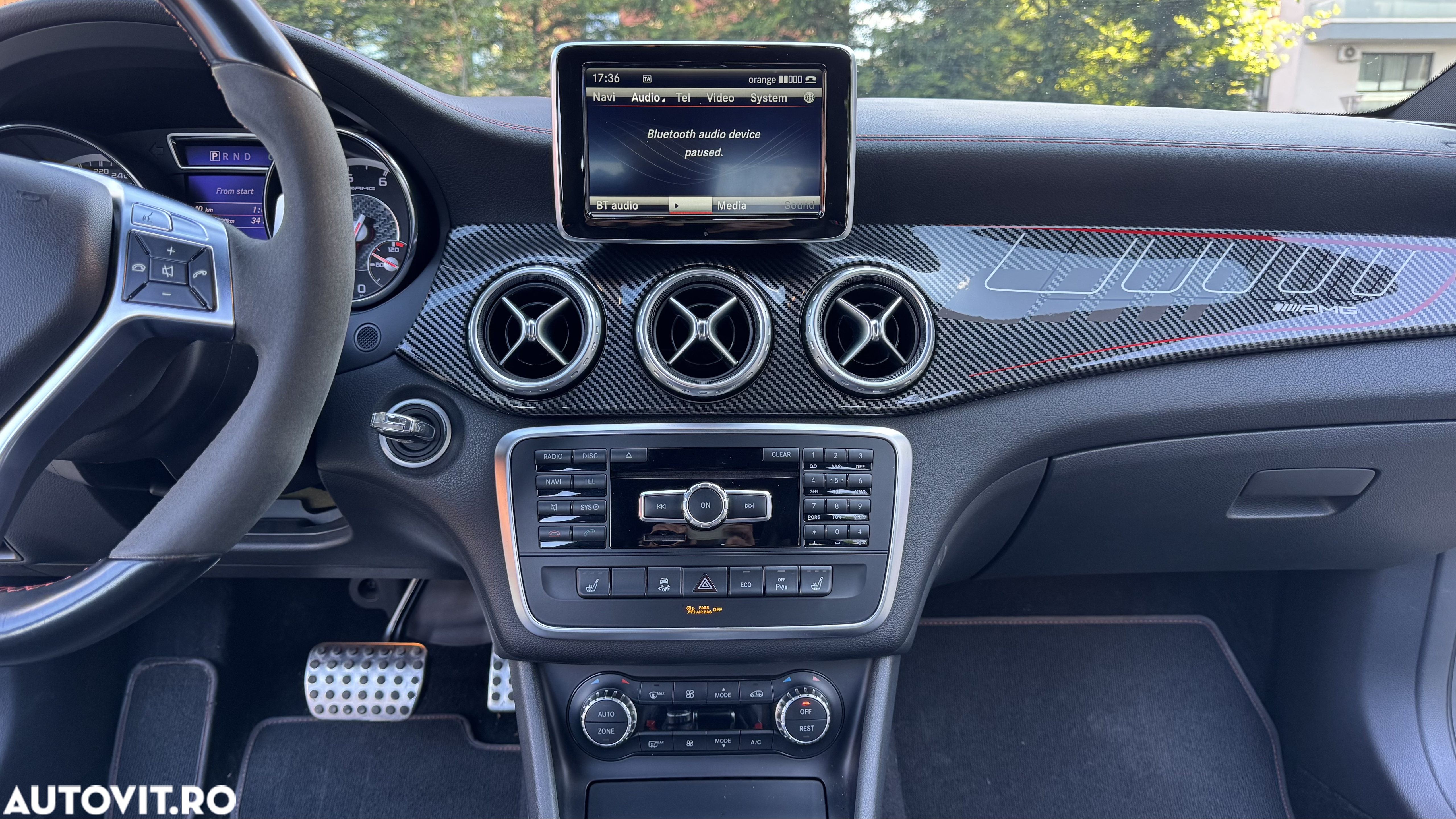 Mercedes-Benz GLA 45 AMG 4Matic 7G-DCT - 14