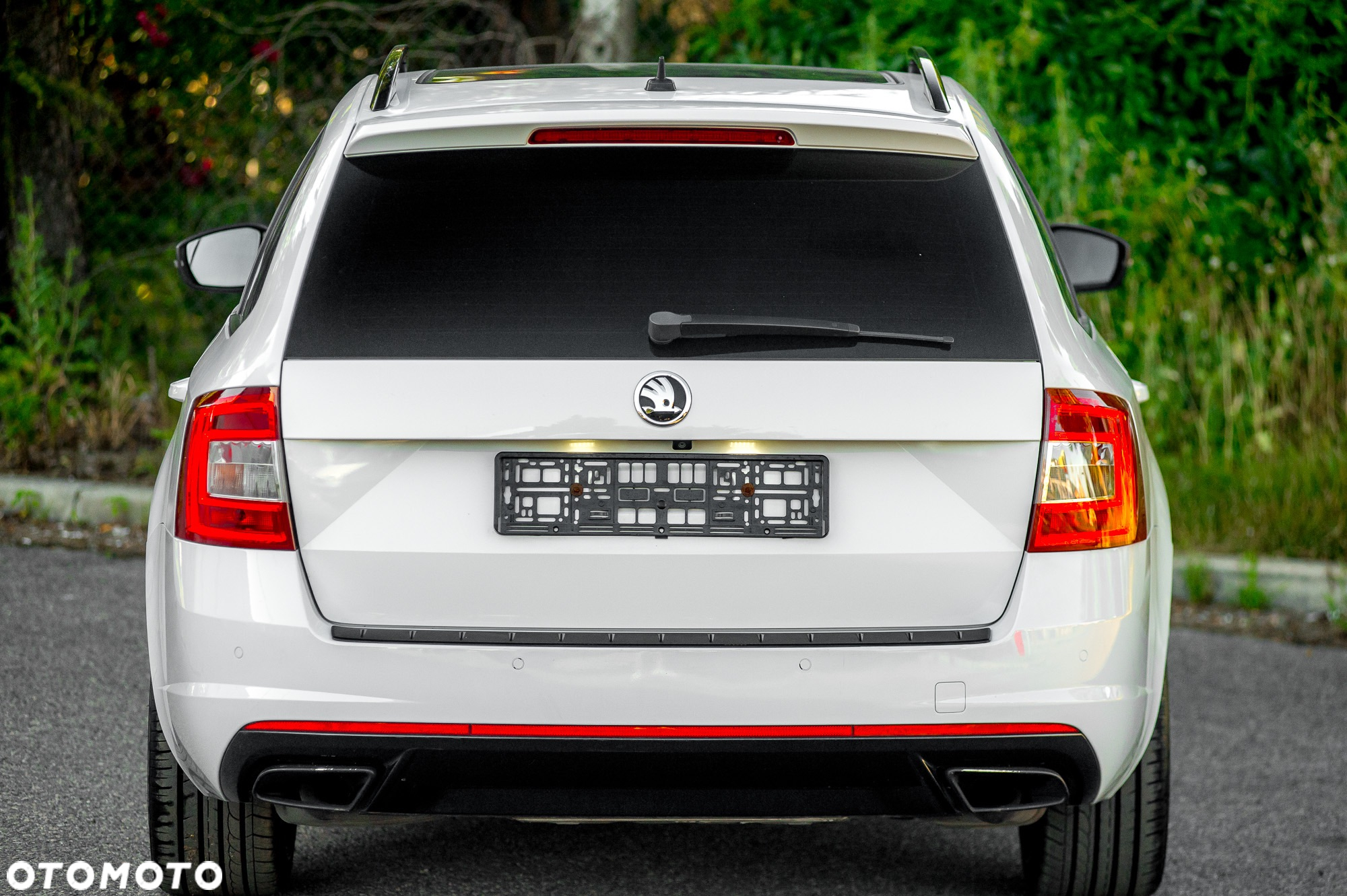 Skoda Octavia 2.0 TSI RS DSG - 9