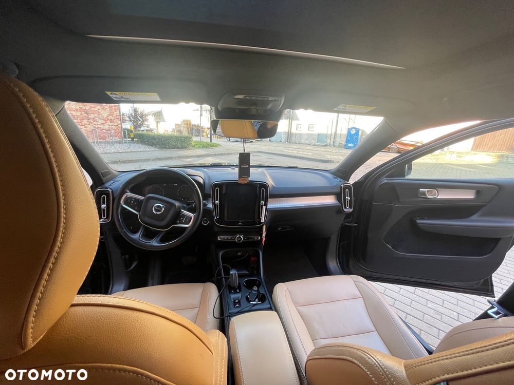 Volvo XC 40 - 26