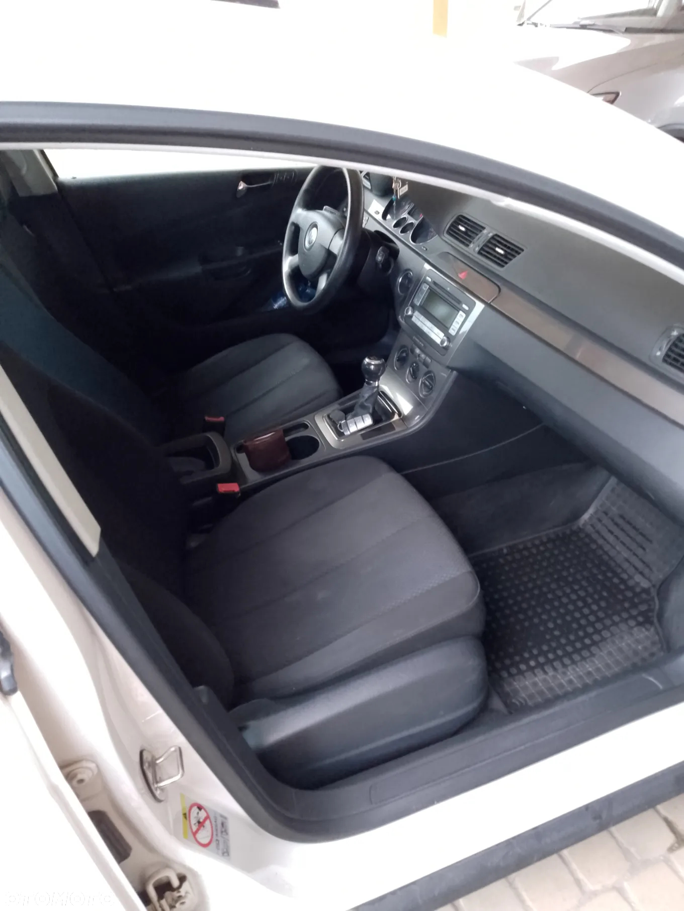 Volkswagen Passat 1.9 TDI Comfortline - 6