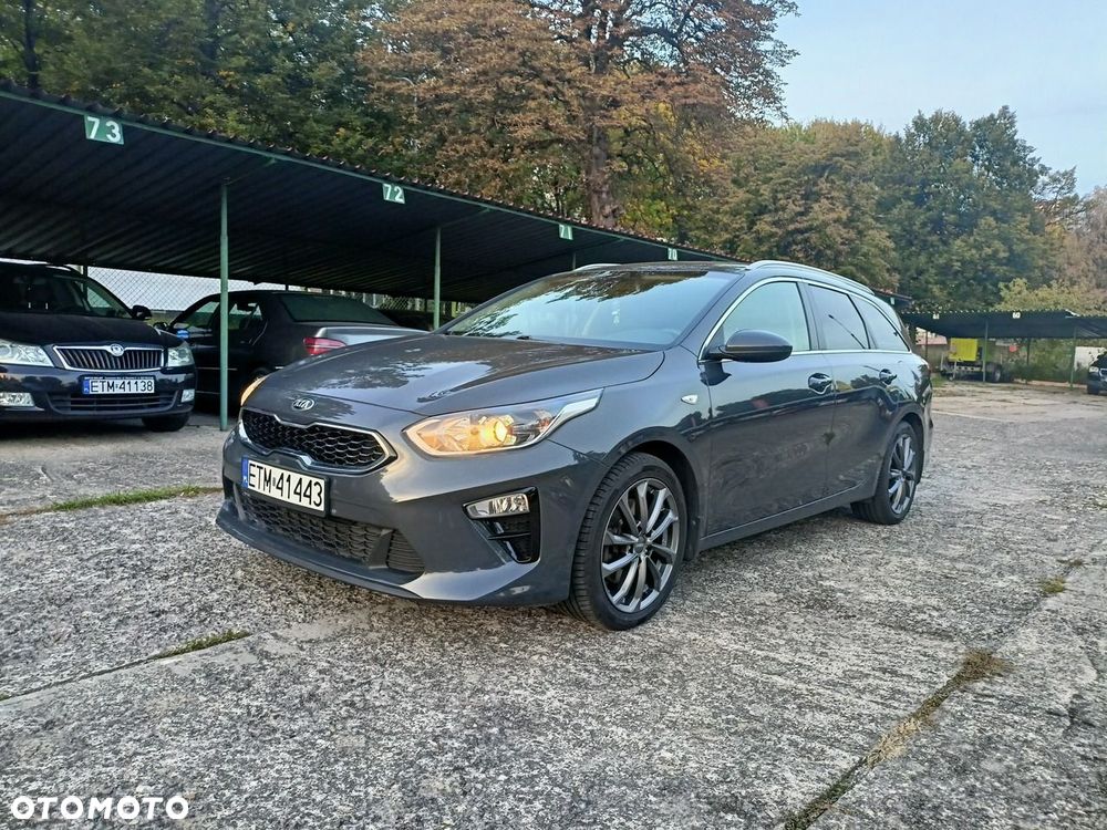 Kia Ceed - 9