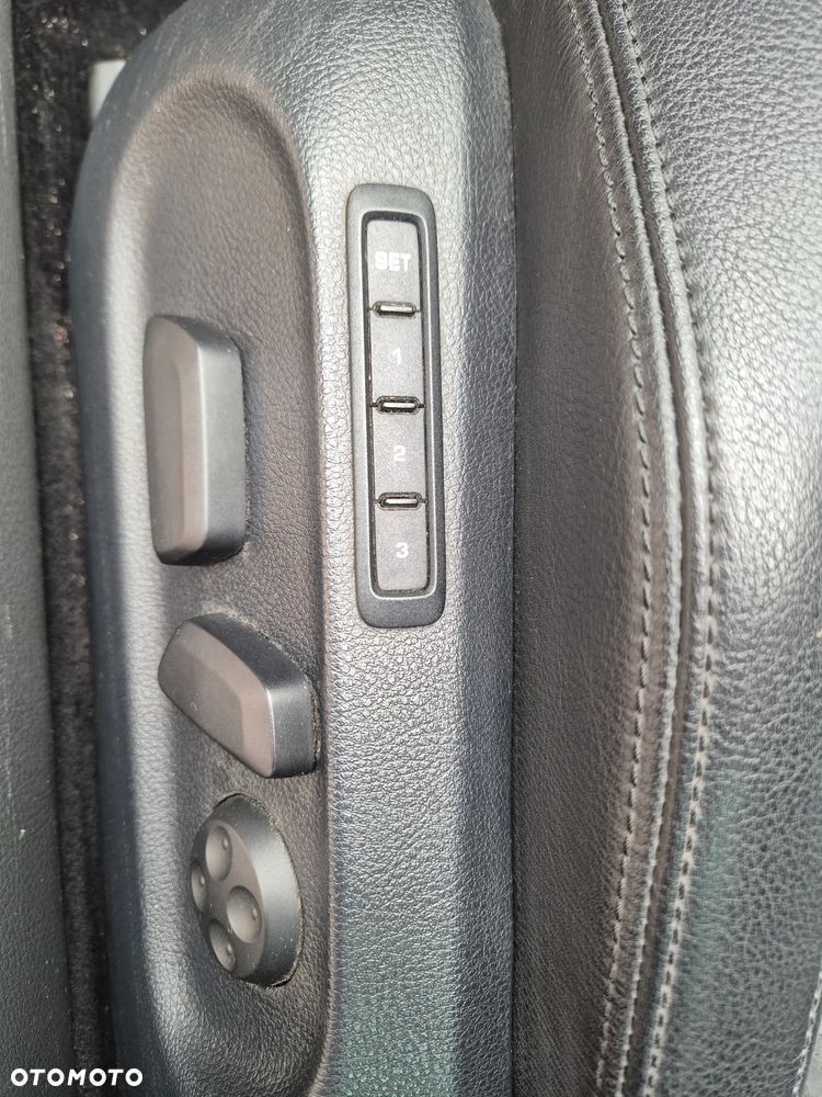 Volkswagen Passat 2.0 TDI 4Motion Highline - 19