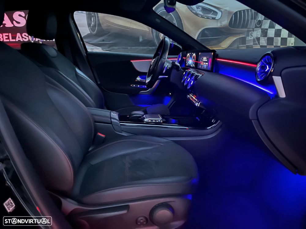 Mercedes-Benz A 250 Limousine e AMG Line - 12