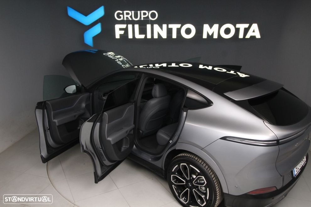 Xpeng G6 87.5 kWh AWD Performance + Gancho de Reboque - 11