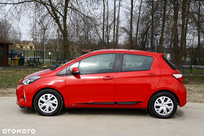 Toyota Yaris Hybrid 100 Sol - 5