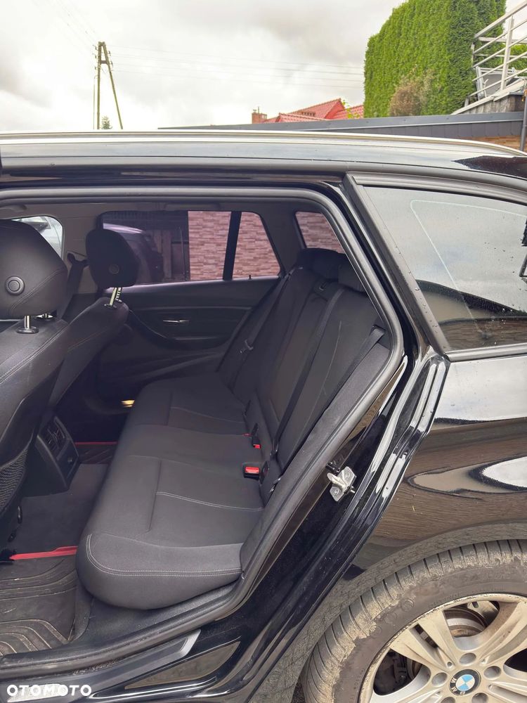 BMW Seria 3 318d Sport Line - 17