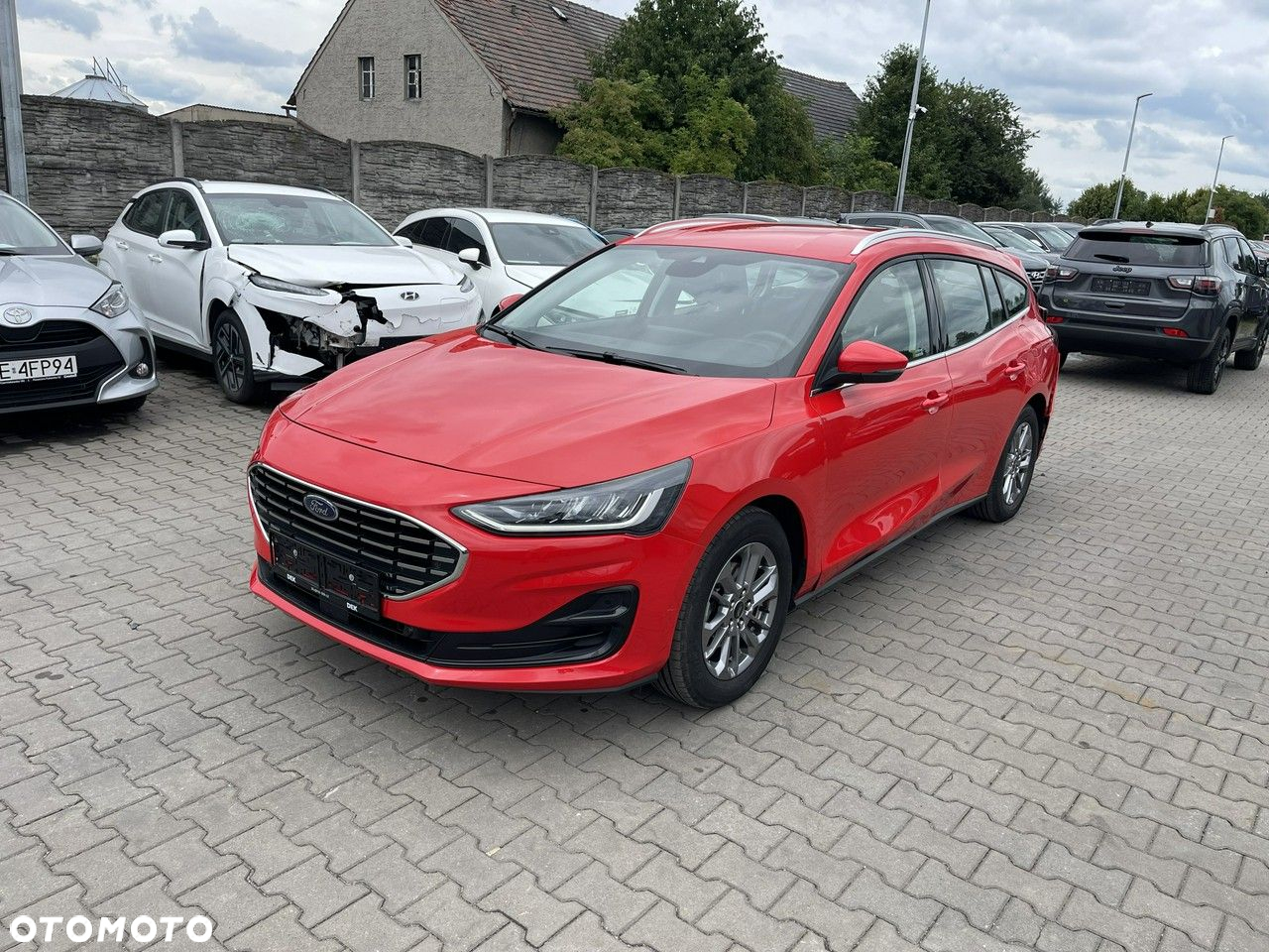 Ford Focus Turnier 1.0 EcoBoost Start-Stopp-System TITANIUM - 12