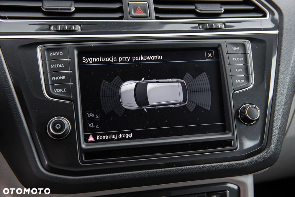 Volkswagen Tiguan - 22