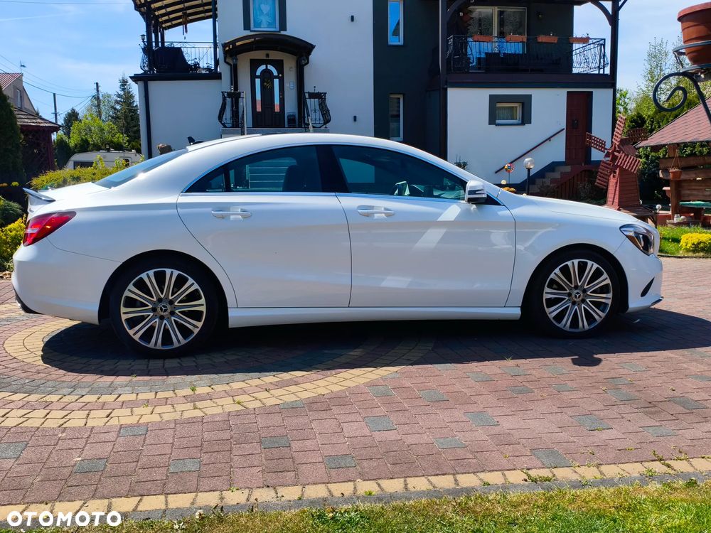 Mercedes-Benz CLA 250 4Matic 7G-DCT - 11