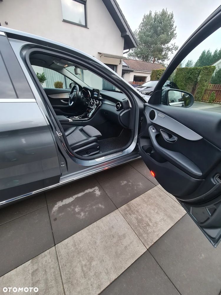 Mercedes-Benz Klasa C 180 7G-TRONIC - 16